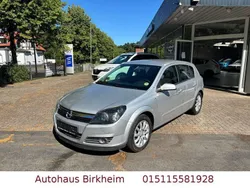Silber Gebraucht 2004 Opel Astra Elegance Limousine | 3.400 € (Fairer Preis)