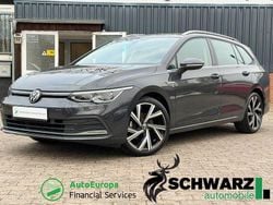 Grau Gebraucht 2022 VW Golf VIII Style Kombi | 23.970 € (Fairer Preis)