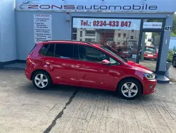 Rot Gebraucht 2015 VW Golf Sportsvan Van / Kleinbus | 13.500 € (Fairer Preis)
