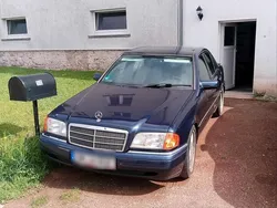 Blau Gebraucht 1995 Mercedes C180 Limousine | 2.800 €