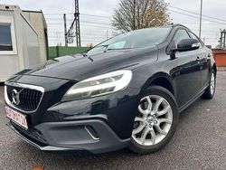 Gebraucht 2019 Volvo V40 Plus Kleinwagen | 16.990 € (Etwas zu teuer)
