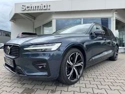 Denim blue Gebraucht 2024 Volvo V60 Plus Kombi | 38.880 € (Fairer Preis)