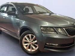 Quarzgrau metallic Gebraucht 2019 Skoda Octavia Style Limousine | 18.990 € (Teuer)