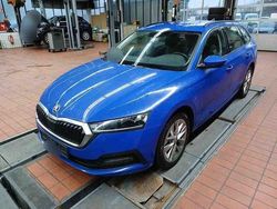 Gebraucht 2023 Skoda Octavia Ambition Kombi | 20.950 €