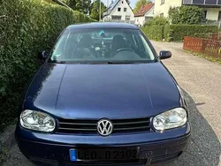 Blau Gebraucht 2003 VW Golf IV Limousine | 2.500 € (Fairer Preis)