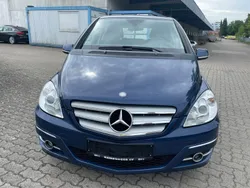 Blau Gebraucht 2010 Mercedes B180 Elegance Van / Kleinbus | 4.950 € (Guter Preis)