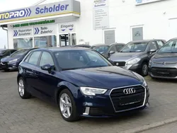 Blau Gebraucht 2017 Audi A3 Sport Limousine | 15.990 € (Fairer Preis)
