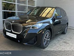 Schwarz Neu 2025 BMW iX1 M Sport SUV | 54.900 € (Guter Preis)