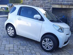 Toyota iQ