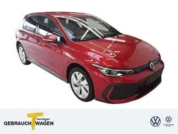 Rot Gebraucht 2024 VW Golf VIII GTE Limousine | 38.840 € (Superpreis)