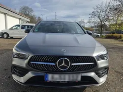 Silber Gebraucht 2023 Mercedes CLA200 Limousine | 29.900 €