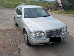 Grau Gebraucht 1994 Mercedes C220 Elegance Limousine | 1.500 €