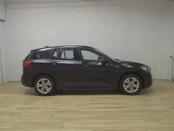 Schwarz Gebraucht 2021 BMW X1 Advantage SUV | 19.480 € (Fairer Preis)