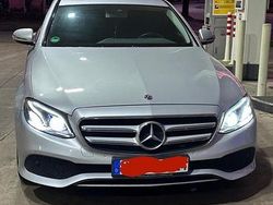 Grau Gebraucht 2018 Mercedes E220 Limousine | 18.500 € (Superpreis)