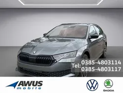 Grau Gebraucht 2024 Skoda Octavia SportLine Kombi | 40.990 € (Teuer)