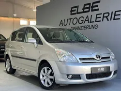 Grau Gebraucht 2005 Toyota Corolla Verso Sol Van / Kleinbus | 6.800 € (Etwas zu teuer)