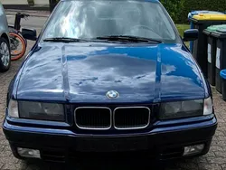 Blau Gebraucht 2000 BMW 316 M Sport Coupé | 3.000 €