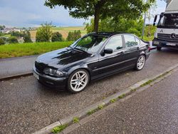 Schwarz Gebraucht 2000 BMW 320 M Sport Limousine | 4.700 € (Fairer Preis)