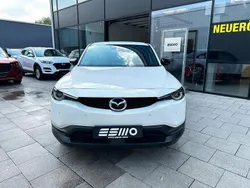 Weiß Gebraucht 2023 Mazda MX30 Ad'Vantage SUV | 16.790 € (Superpreis)