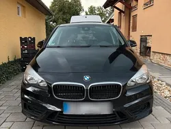 Schwarz Gebraucht 2015 BMW 220 Active Tourer Van / Kleinbus | 12.999 € (Fairer Preis)