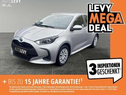 Silber Gebraucht 2023 Toyota Yaris Hybrid Limousine | 17.990 € (Guter Preis)