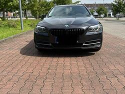 Grau Gebraucht 2015 BMW 530 Kombi | 10.990 € (Fairer Preis)