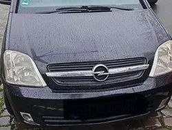 Schwarz Gebraucht 2005 Opel Meriva Van / Kleinbus | 2.000 € (Fairer Preis)