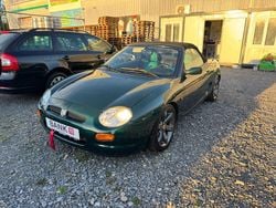 Grün Gebraucht 1998 MG F Cabrio | 3.790 € (Guter Preis)