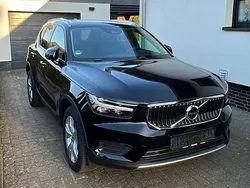 Schwarz Gebraucht 2018 Volvo XC40 Momentum SUV | 22.999 € (Fairer Preis)