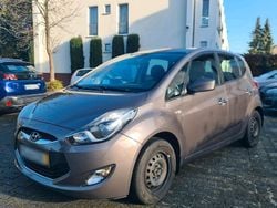 Braun Gebraucht 2014 Hyundai ix20 Kleinwagen | 6.200 € (Etwas zu teuer)
