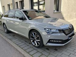 Grau Gebraucht 2020 Skoda Superb SportLine Kombi | 24.490 € (Fairer Preis)