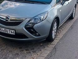 Grau Gebraucht 2014 Opel Zafira Tourer Style Van / Kleinbus | 4.700 € (Fairer Preis)