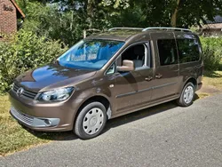 Braun Gebraucht 2011 VW Caddy Maxi Van / Kleinbus | 11.450 € (Teuer)