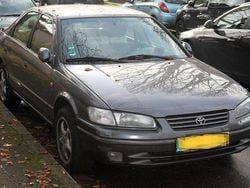 Grau Gebraucht 1998 Toyota Camry Limousine | 1.995 € (Fairer Preis)