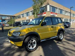 Gelb Gebraucht 2001 Nissan Terrano SUV | 7.999 €