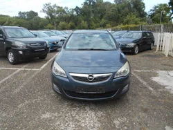 Blau Gebraucht 2010 Opel Astra Edition Limousine | 3.200 € (Guter Preis)