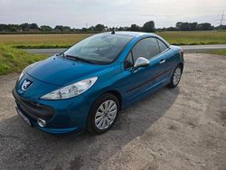 Blau Gebraucht 2007 Peugeot 207 CC Platinum Cabrio | 3.900 € (Fairer Preis)