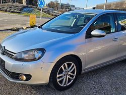Reflexsilber metallic Gebraucht 2010 VW Golf VI Highline Kleinwagen | 2.999 €