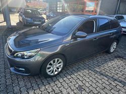 Grau Gebraucht 2019 Peugeot 308 Style Kombi | 6.800 € (Superpreis)