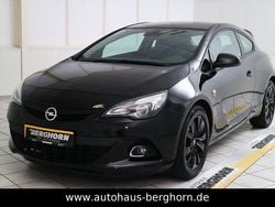 Onyxschwarz metallic (metallic) Gebraucht 2018 Opel Astra GTC OPC Limousine | 13.480 € (Teuer)