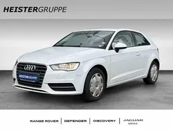 Weiß Gebraucht 2015 Audi A3 Attraction Limousine | 7.000 € (Superpreis)