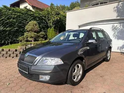 Grau Gebraucht 2006 Skoda Octavia Ambiente Kombi | 5.950 €