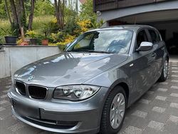 Silber Gebraucht 2010 BMW 118 Kleinwagen | 5.200 € (Fairer Preis)