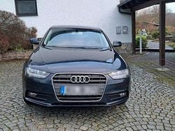 Blau Gebraucht 2012 Audi A4 Limousine | 8.500 € (Fairer Preis)