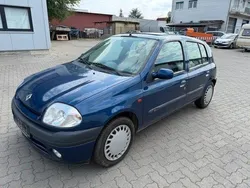 Blau Gebraucht 2001 Renault Clio II Limousine | 2.490 € (Teuer)