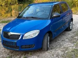 Blau Gebraucht 2009 Skoda Fabia Limousine | 2.499 € (Fairer Preis)