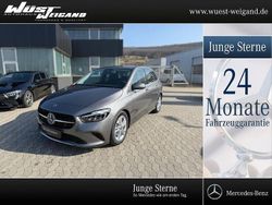 Grau Gebraucht 2025 Mercedes 180 Progressive Limousine | 32.490 € (Fairer Preis)