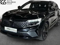 Sternenschwarz (schwarz) Gebraucht 2024 Renault Espace Esprit Alpine Van / Kleinbus | 34.999 € (Teuer)