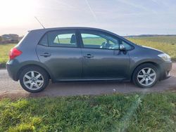 Grau Gebraucht 2008 Toyota Auris Limousine | 1.990 € (Guter Preis)