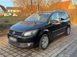 Schwarz Gebraucht 2010 VW Touran Van / Kleinbus | 5.499 € (Fairer Preis)
